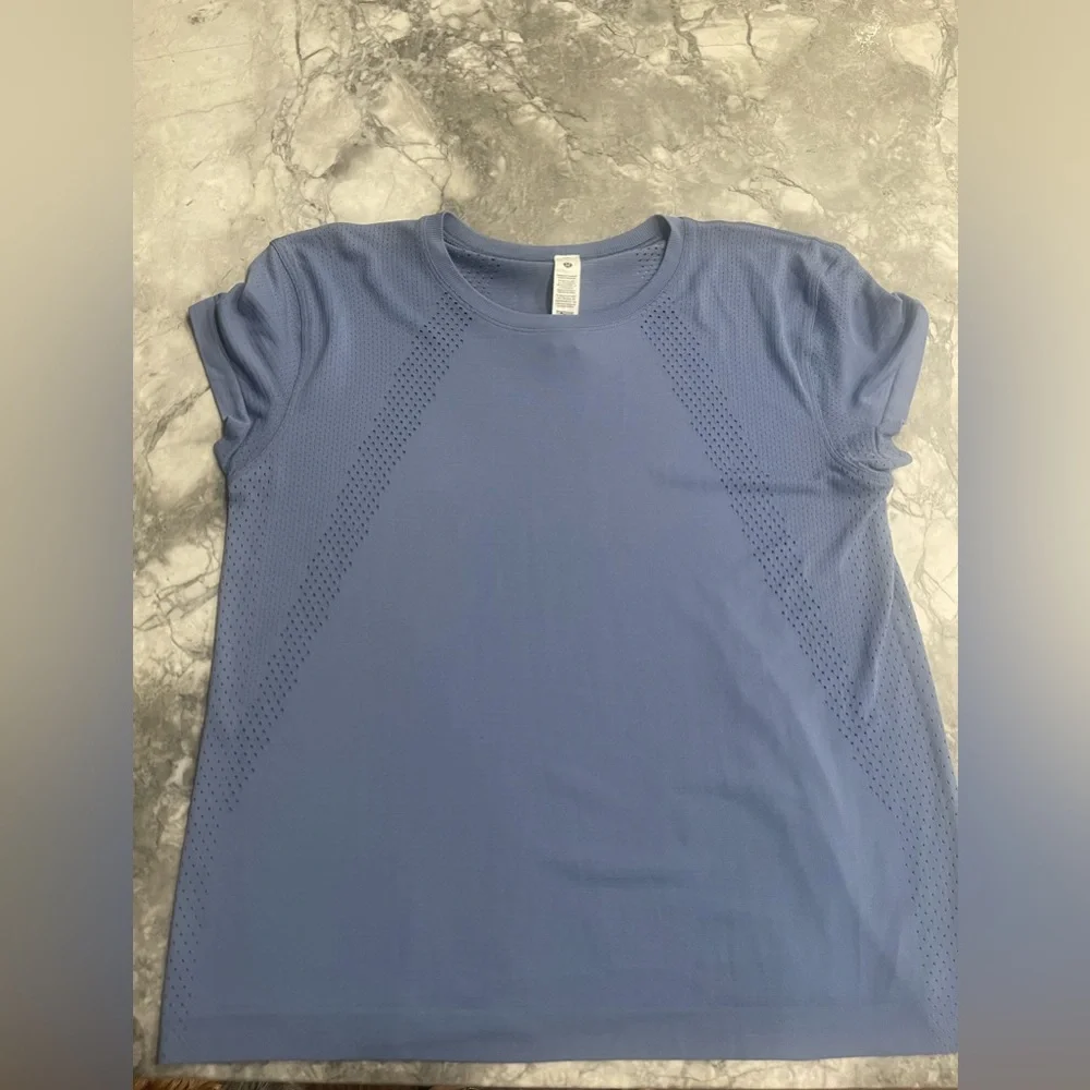 Lululemon Swiftly Tech Short Sleeve Top – Oasis Blue (Size 8) - Picture 1 of 1